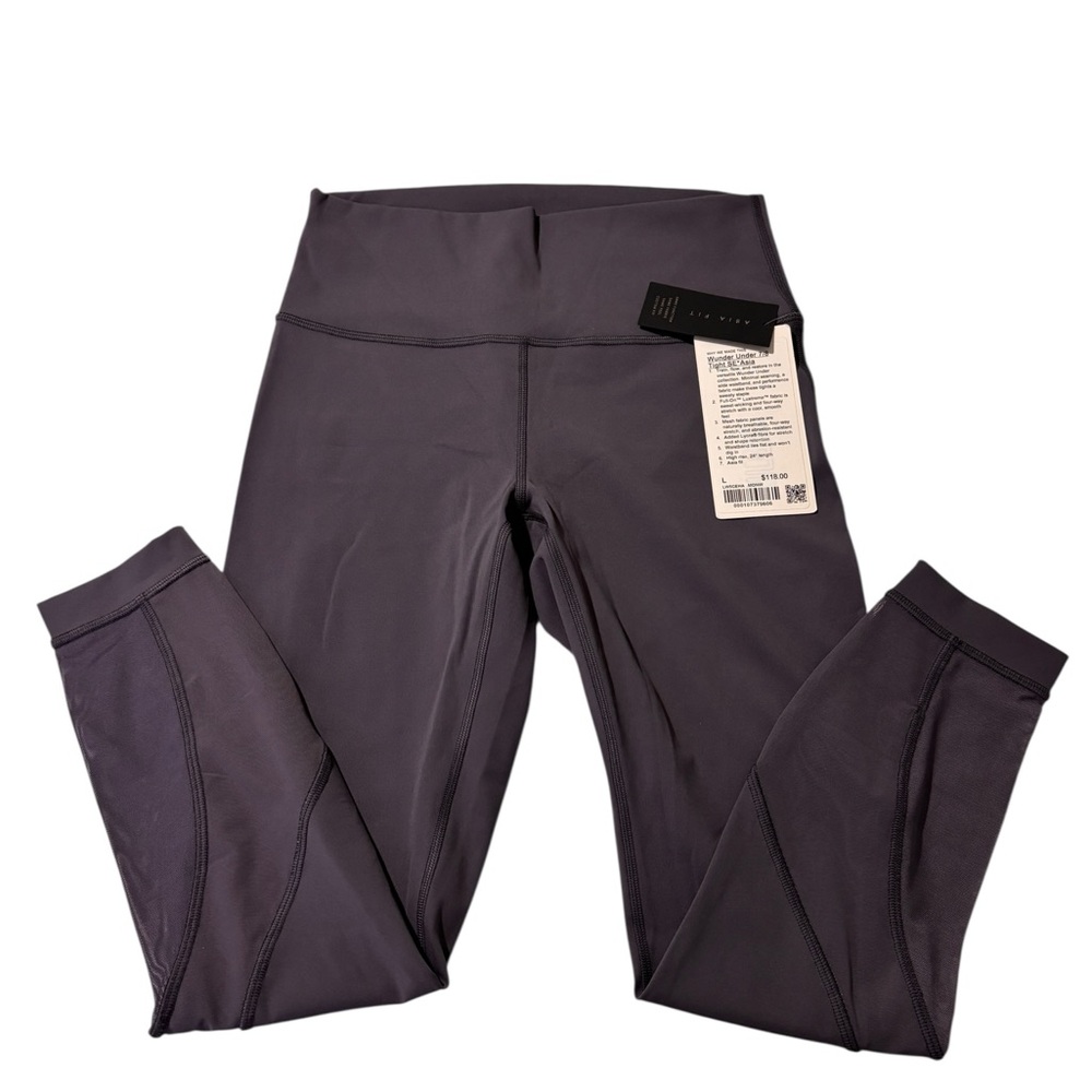 Lululemon Wunder Under 7/8 Tight 24" Leggings
* Asia Fit
Color: moonwalk - Picture 3 of 5